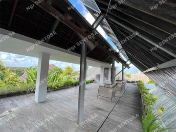 VILLA CANGGU BERAWA DEKAT ATLAS
