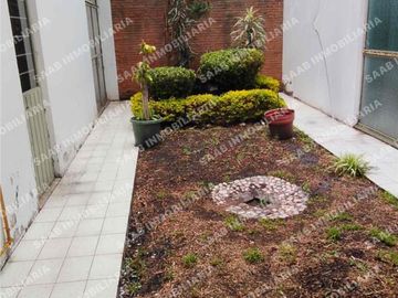 Casa amplia San Manuel
