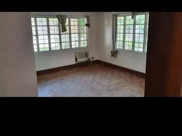 FOR SALE: Bungalow House in Ayala Alabang Village – Phase 1