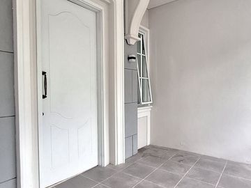 Disewakan Rumah Furnished Bagus Rapi Siap Huni di Vanya Park - BSD City