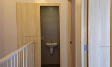 Duplex House For Sale in Tagaytay City (Eleve Homes)-MC