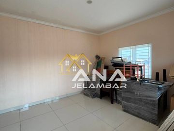 ANA RUMAH FURNISHED UK 9X20M DI KOMPLEK DUTAMAS JELAMBAR