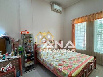 ANA RUMAH FURNISHED UK 9X20M DI KOMPLEK DUTAMAS JELAMBAR