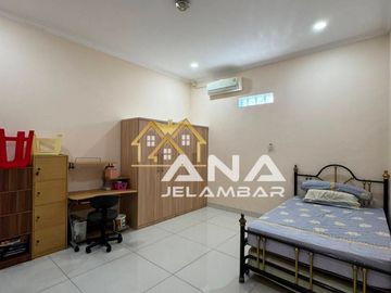 ANA RUMAH FURNISHED UK 9X20M DI KOMPLEK DUTAMAS JELAMBAR