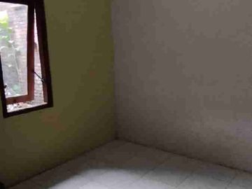 Murah, pemilik BU, Di jual, Rumah sebagai Bonus, masih layak huni, hanya seharga tanahnya saja lokasi di Seyegan barat pasar Cebongan dkt RSA UGM, kampus UTY