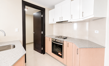 High Floor 2BR Condo for Sale in Taguig City at Uptown Parksuites