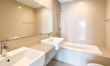 High Floor 2BR Condo for Sale in Taguig City at Uptown Parksuites