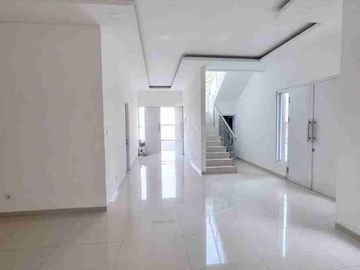 JUAL CEPAT RUMAH BRAND NEW HOEK PULOMAS JALAN LEBAR