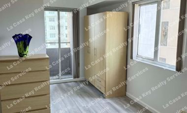RUSH for SALE Two(2) Bedroom with Parking (PET FRIENDLY)_South of Market Residences BGC, Taguig