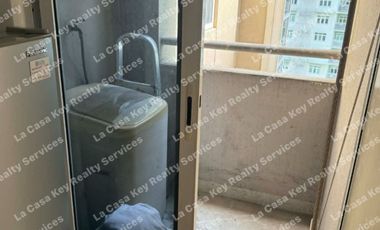 RUSH for SALE Two(2) Bedroom with Parking (PET FRIENDLY)_South of Market Residences BGC, Taguig