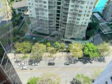 RUSH for SALE Two(2) Bedroom with Parking (PET FRIENDLY)_South of Market Residences BGC, Taguig