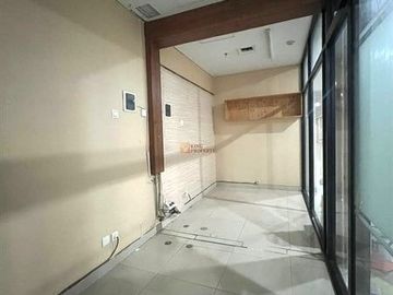 Cocok untuk usaha kantor kecil online maupun offline! Disewakan 2 Kios Usaha (Connecting) di Apartemen Madison Park dekat central park mall