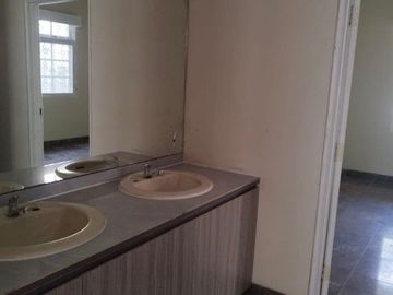 Rumah nyaman dan strategis di Komplek Beji, Depok.