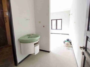 DIJUAL RUMAH BABATAN PRATAMA MEWAH CLASSIC MURAH BAGUS