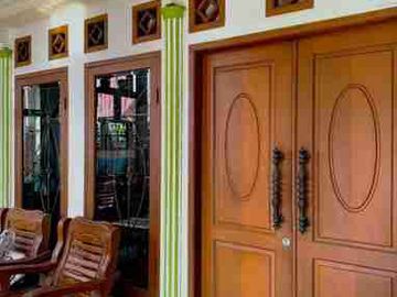 rumah 3 lantai jl mini bambu APUS 
dkt taman mini