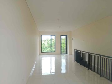 Ruko baru strategis Raffles hills cibubur