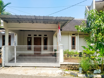 Rumah Terawat Dalam Komplek Besar Di Ujungberung Indah
