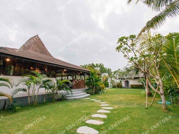 VILLA NYANYI BERABAN