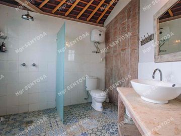 VILLA NYANYI BERABAN