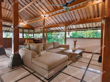 VILLA NYANYI BERABAN