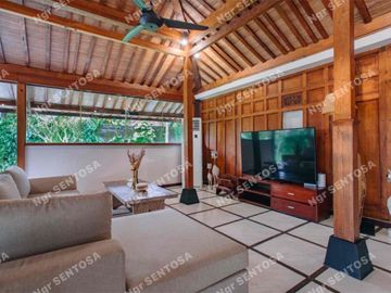VILLA NYANYI BERABAN
