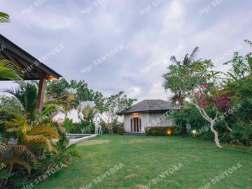 VILLA NYANYI BERABAN