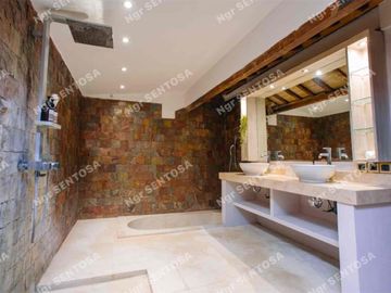 VILLA NYANYI BERABAN