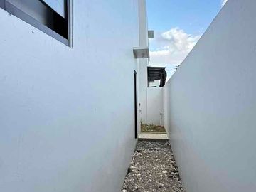 DIJUAL / DIKONTRAKKAN RUMAH BARU 2 LANTAI VIEW GWK DEKAT KAMPUS UNUD JIMBARAN