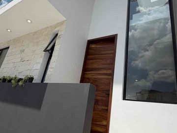 HERMOSA CASA EN PREVENTA, CON EXCELENTE UBICACIÓN, ZONA PAISAJES DEL TESORO