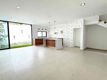 HERMOSA CASA EN PREVENTA, CON EXCELENTE UBICACIÓN, ZONA PAISAJES DEL TESORO
