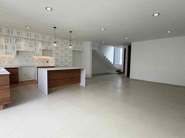 HERMOSA CASA EN PREVENTA, CON EXCELENTE UBICACIÓN, ZONA PAISAJES DEL TESORO