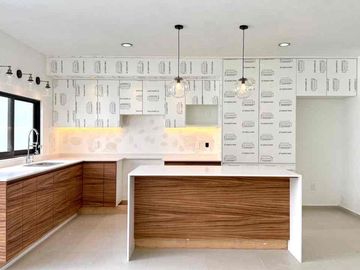 HERMOSA CASA EN PREVENTA, CON EXCELENTE UBICACIÓN, ZONA PAISAJES DEL TESORO