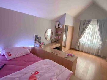 Dijual Rumah Mewah Fully Furnished di Cluster Caelus Greenwich BSD
