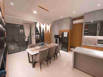 Dijual Rumah Mewah Fully Furnished di Cluster Caelus Greenwich BSD