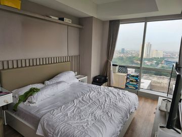 DIJUAL APARTEMEN GRAND SUNGKONO LAGOON TOWER CASPIAN LANTAI 11 FULL FURNISHED - SUITE CORNER