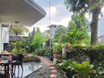 DIJUAL RUMAH MEWAH 3 LANTAI – KEMANG PRATAMA, BEKASI