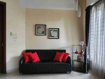 DIJUAL RUMAH MEWAH 3 LANTAI – KEMANG PRATAMA, BEKASI