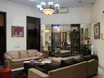 DIJUAL RUMAH MEWAH 3 LANTAI – KEMANG PRATAMA, BEKASI