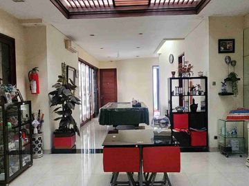 DIJUAL RUMAH MEWAH 3 LANTAI – KEMANG PRATAMA, BEKASI