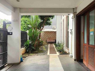 DIJUAL RUMAH MEWAH 3 LANTAI – KEMANG PRATAMA, BEKASI