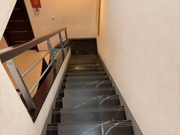 DIJUAL RUMAH SIAP HUNI TAMAN HOLIS INDAH BANDUNG, Harga Nego