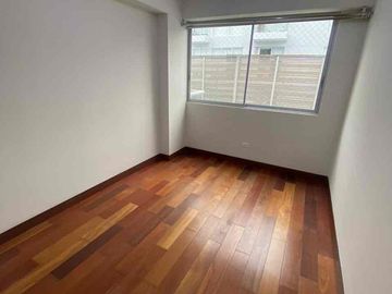 VENDO DEPARTAMENTO EN LINCE LÍMITE CON SAN ISIDRO