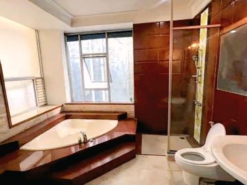 Rumah Cantik Lux Siap Huni di Singgasana Pradana Bandung