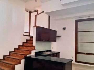 Rumah Cantik Lux Siap Huni di Singgasana Pradana Bandung