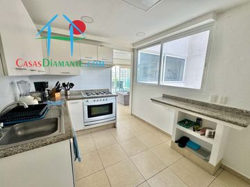 2 recámaras y terraza con vista a las áreas comunes