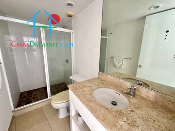 2 recámaras y terraza con vista a las áreas comunes