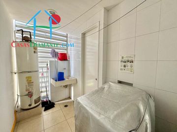 2 recámaras y terraza con vista a las áreas comunes