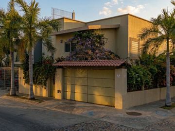 CASA EN VENTA EN CALLE LAGO VICTORIA, PUERTO VALLARTA, JALISCO.