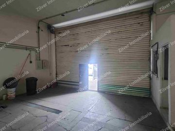 Bodega en renta con oficinas zona la maria
