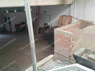 Bodega en renta con oficinas zona la maria